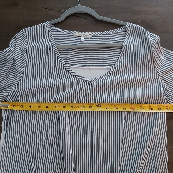 Top - Picture 6 of 7